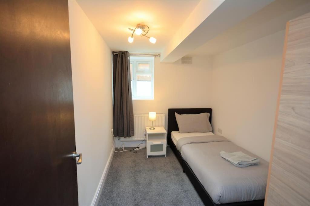 Lovely 4bedroom * London
