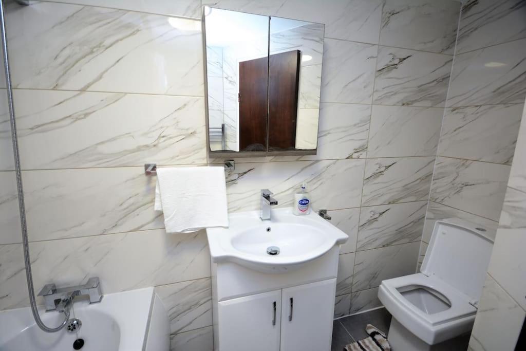 Lovely 4bedroom Leilighet