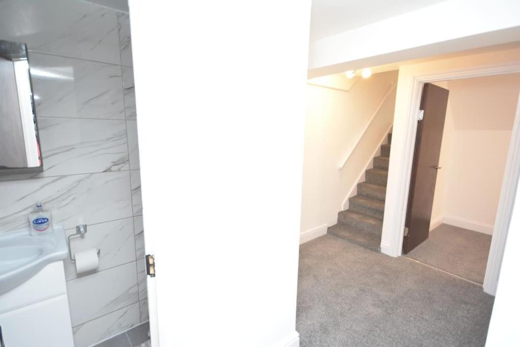 Lovely 4bedroom Leilighet