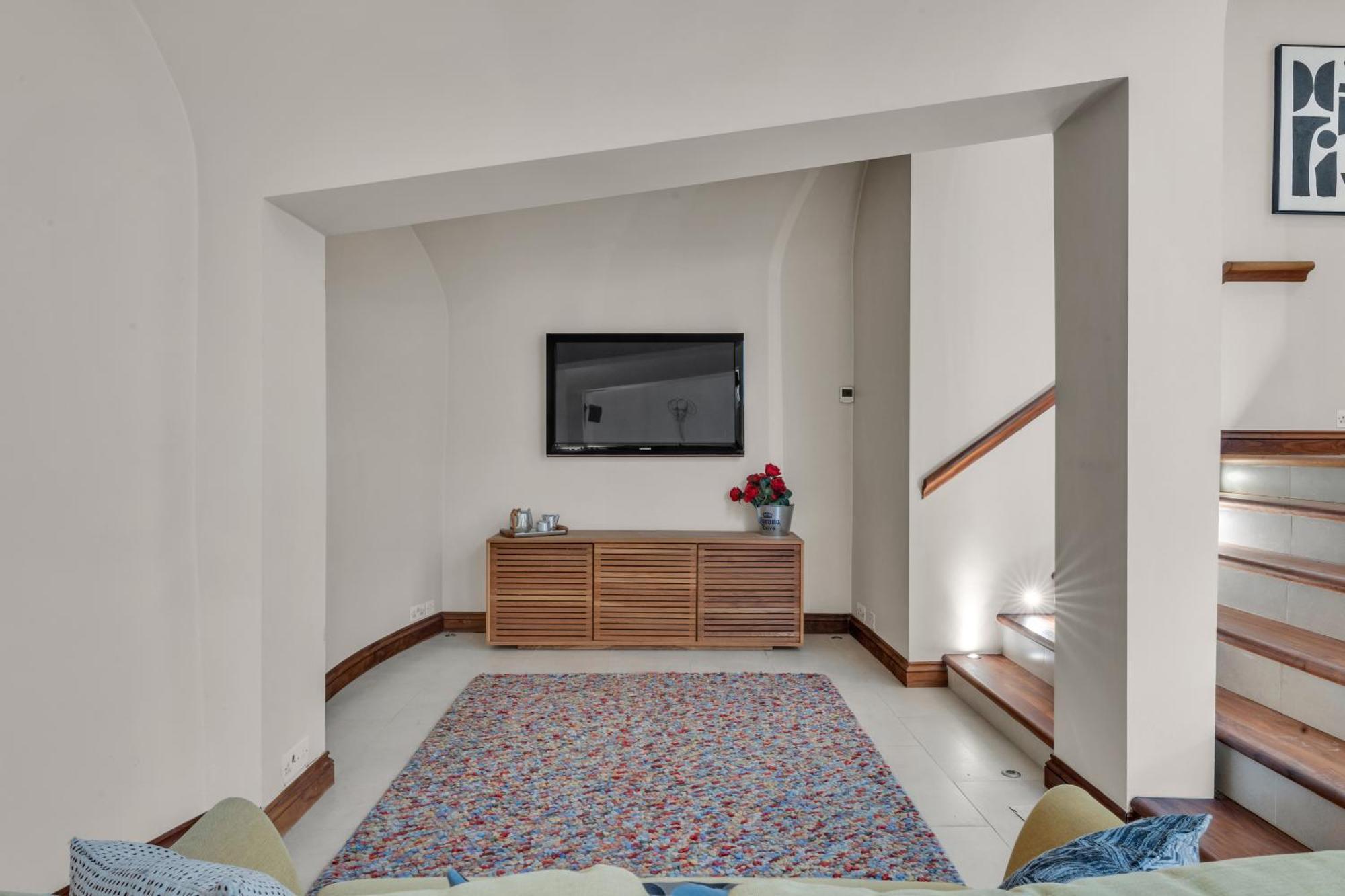 3-bed Grand Triplex In Westminster Apartment *