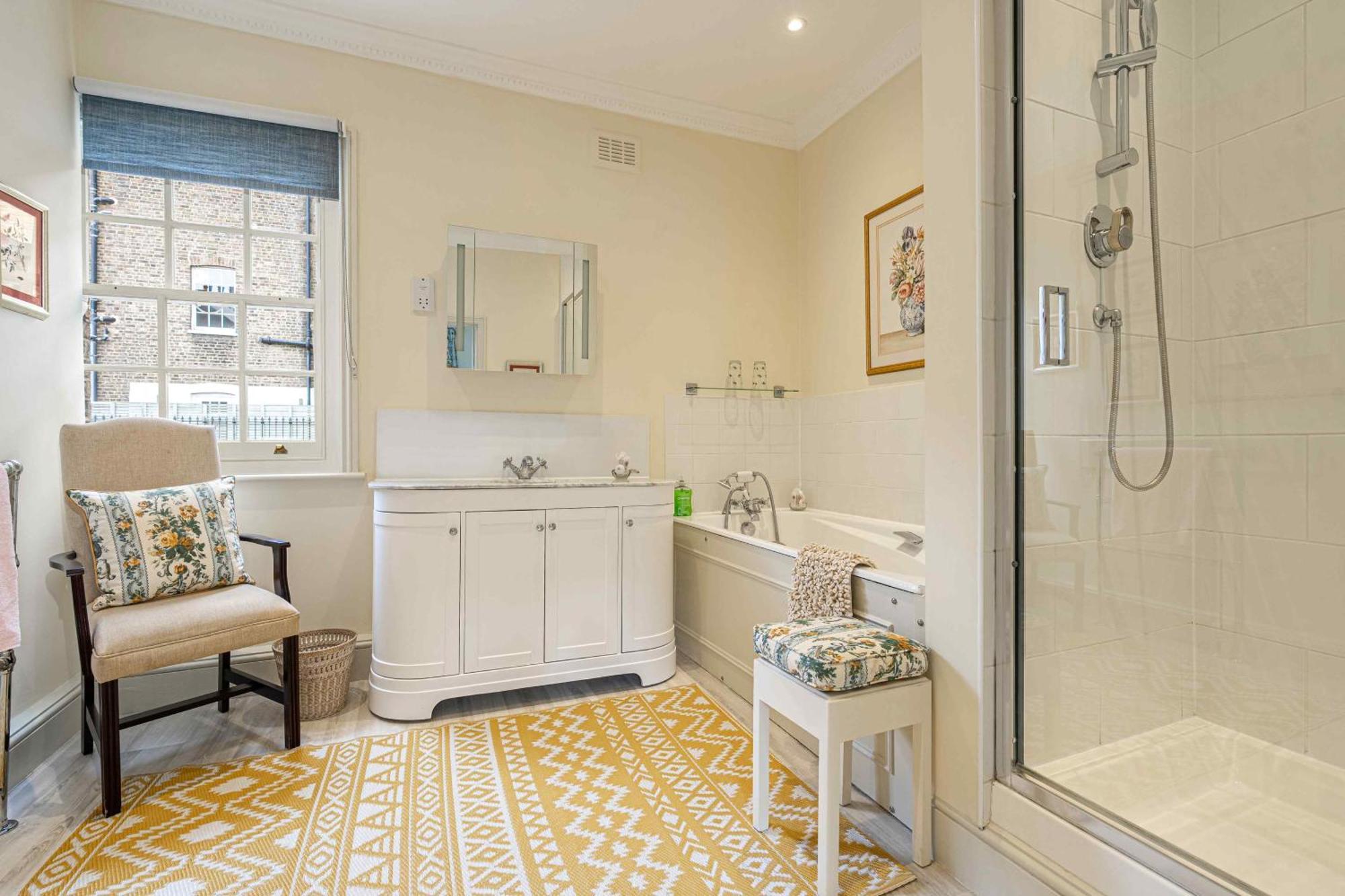 Exquisite Townhouse With Patio Lägenhet *