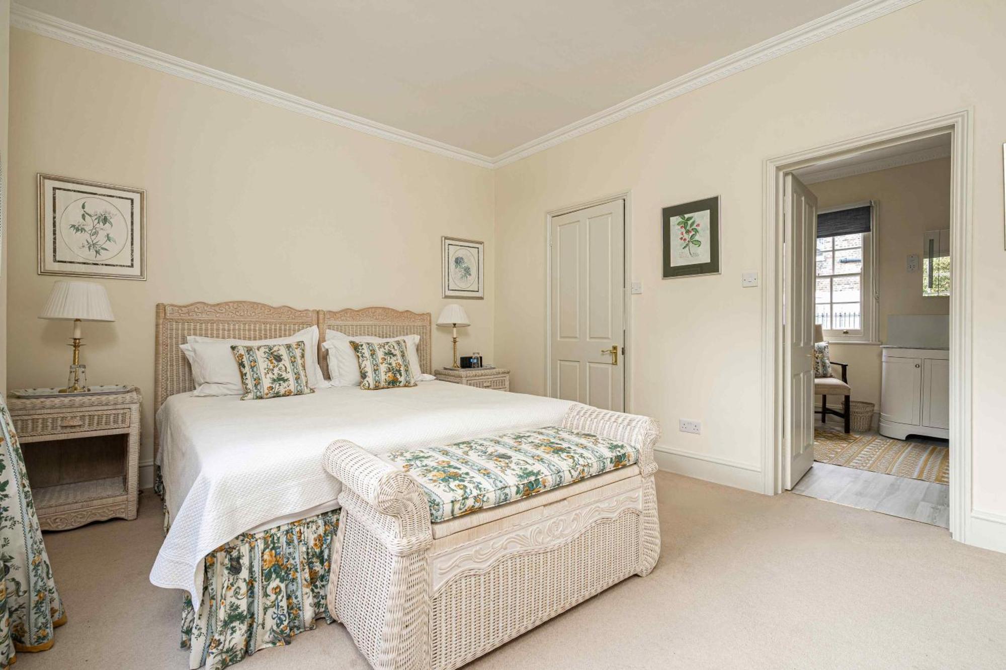 Lägenhet Exquisite Townhouse With Patio London