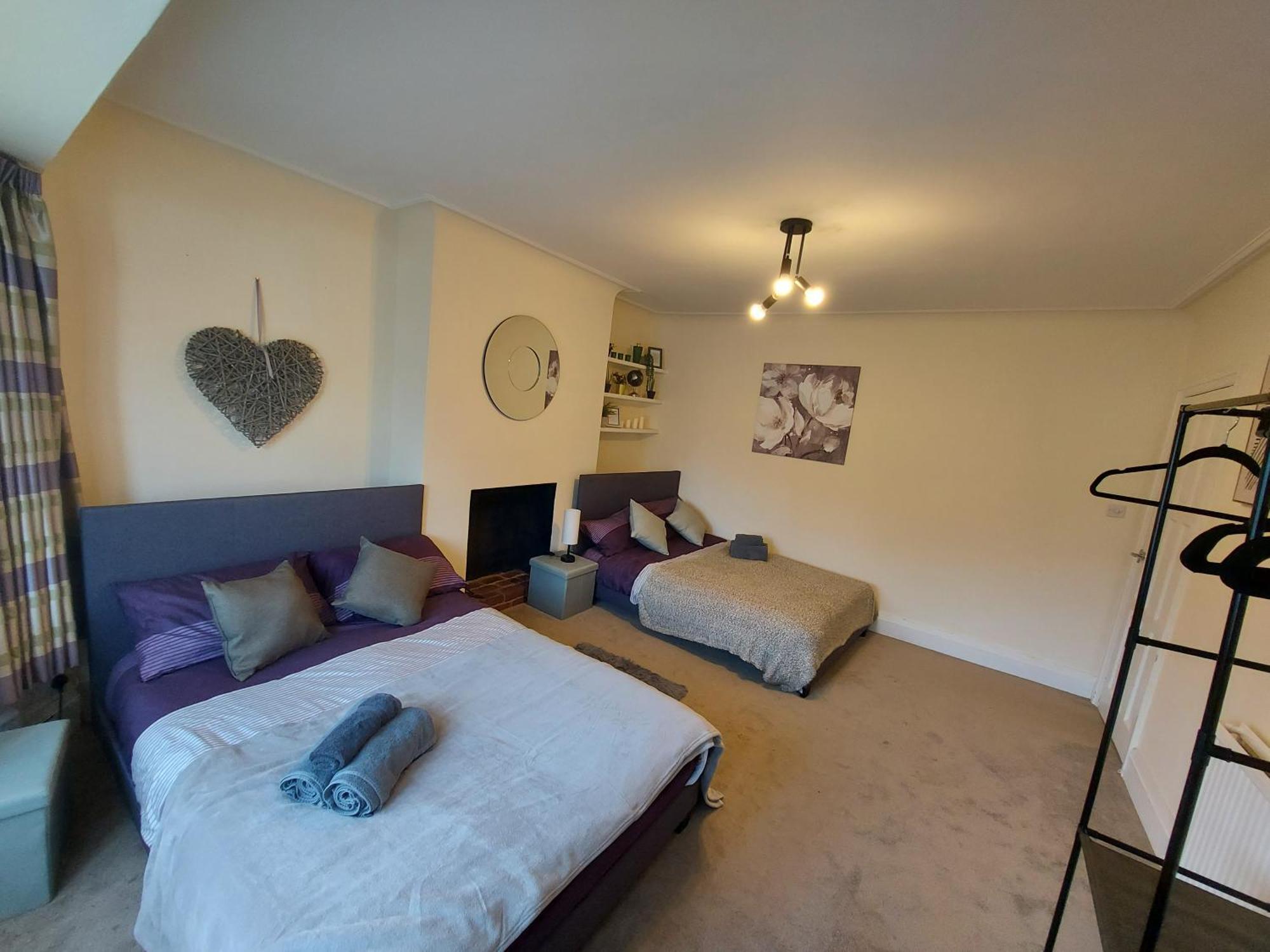 Appartamento Large 4 Bedrooms Golders