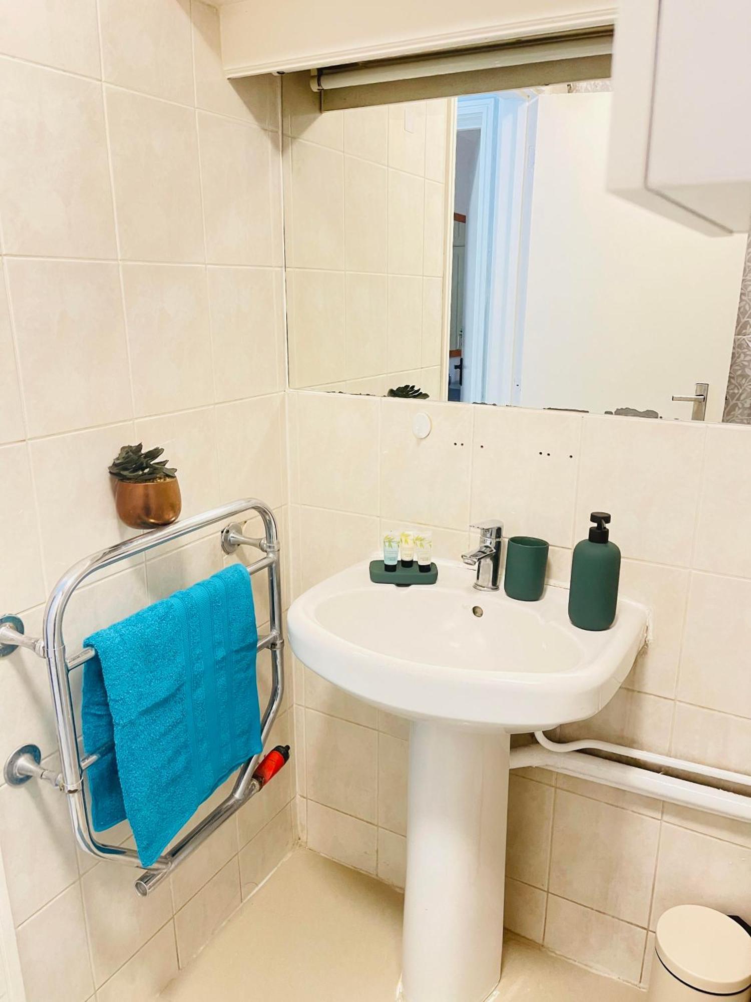 Cosy Private Two Bedroom Apartament In Kensinghton Can Fit Up To 8 Guests Leilighet
