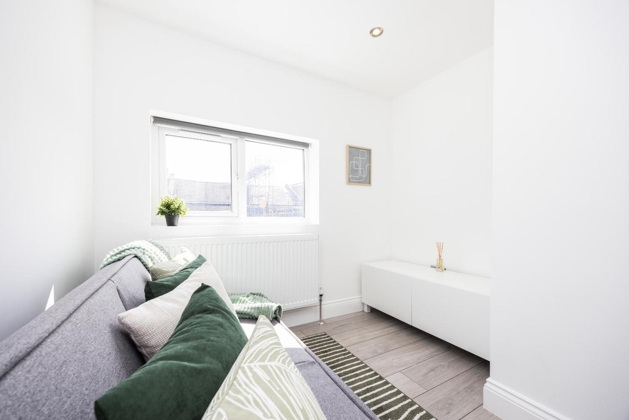 Beautiful 3-bed In Shepherd's Bush Appartement Londen