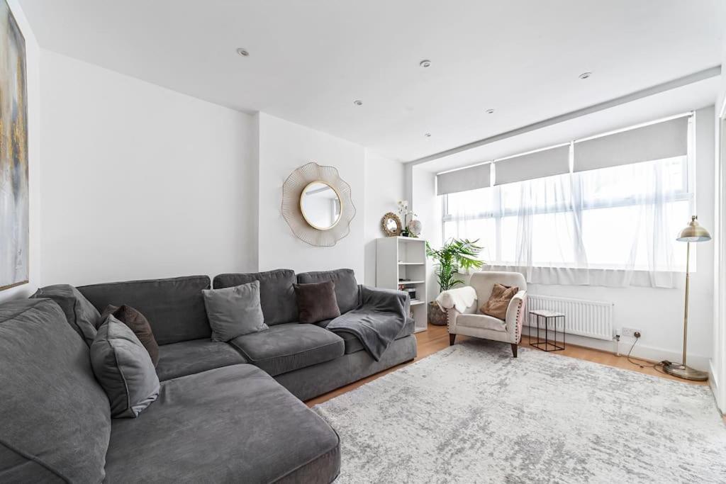 Appartement Spacious & Chic 3-bed House Near Central Londen