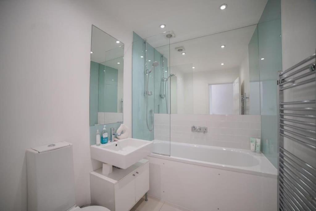 The Prestigious With Modern Elegance Apartment London