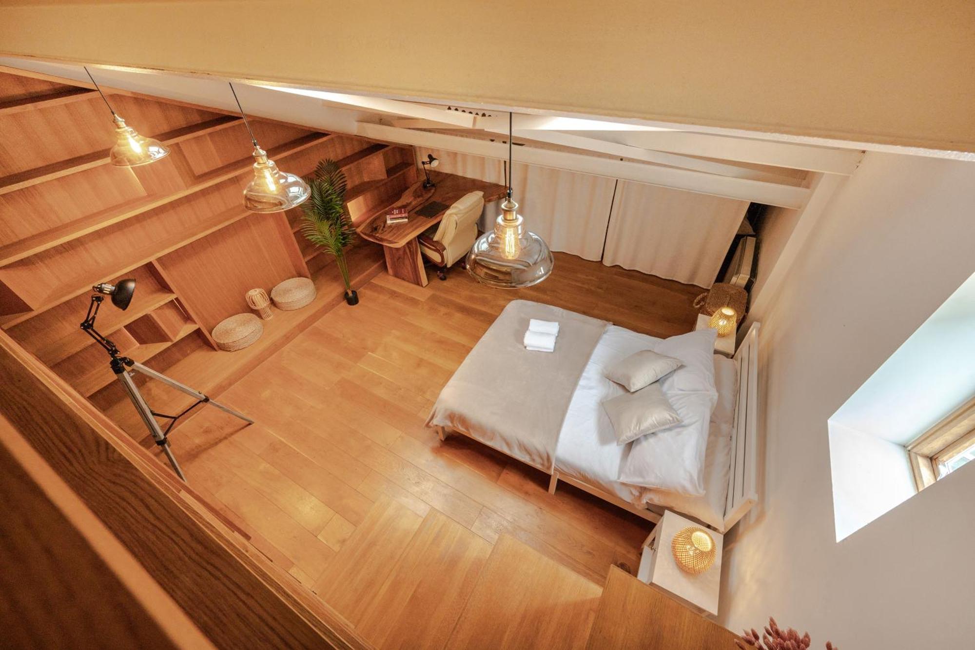 Stunning Duplex In Appartamento