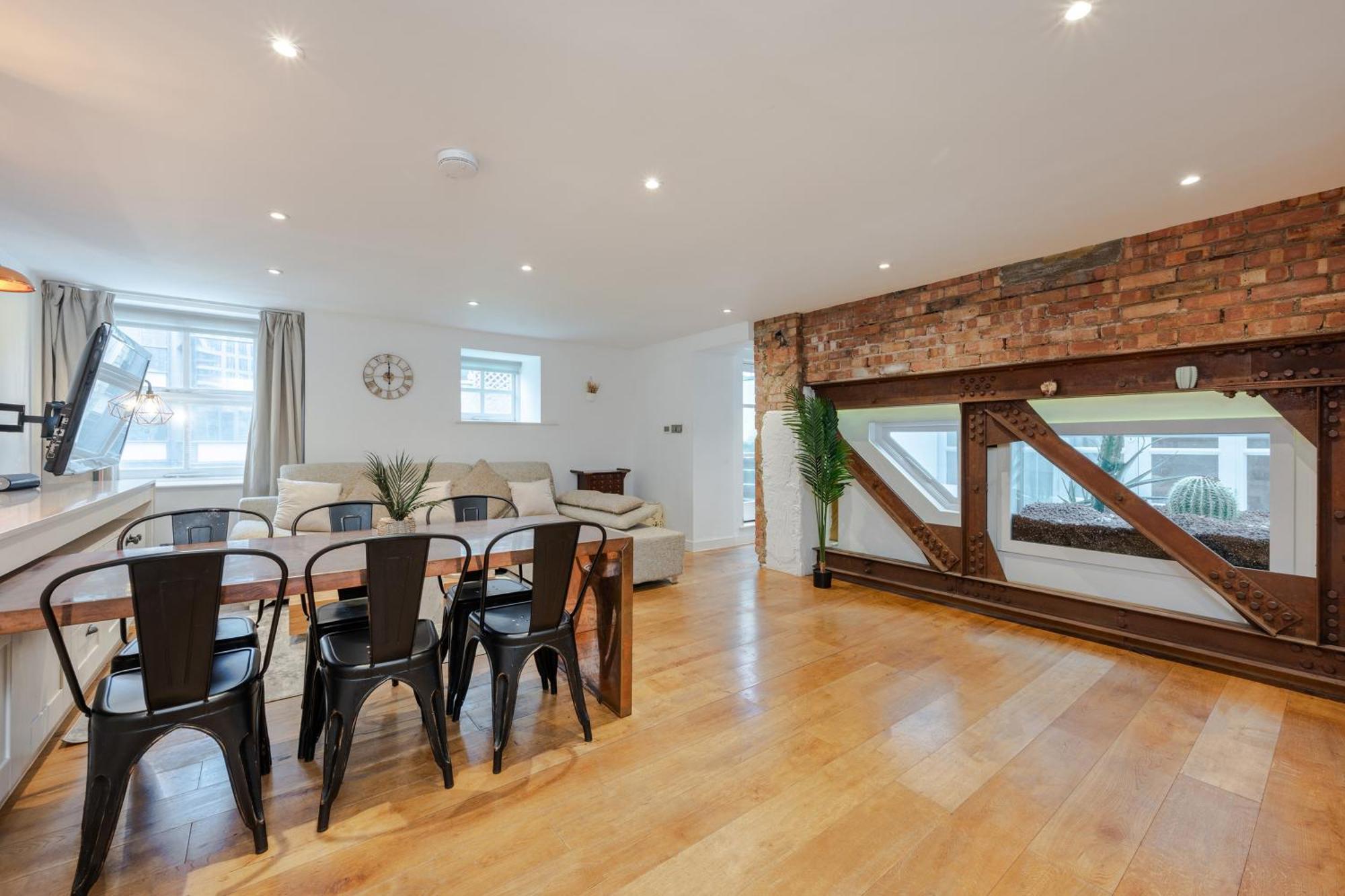 Stunning Duplex In Appartamento *