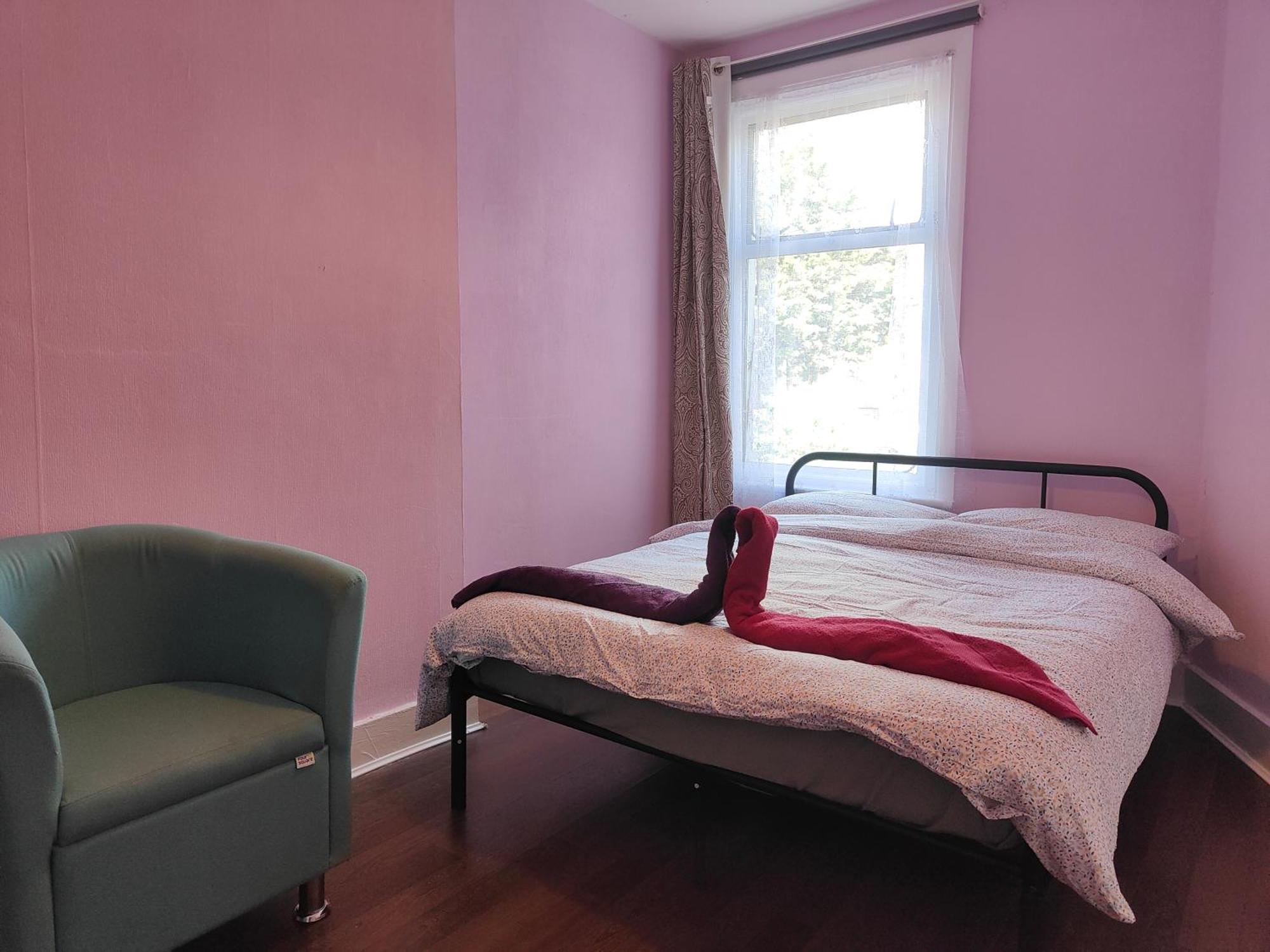 Charming Double Bed Retreat Londen