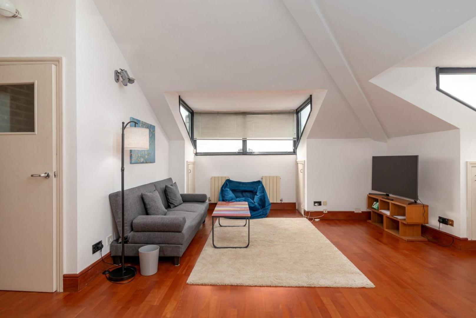 Guestready - Sunny Top Floor Flat With Views * Londres