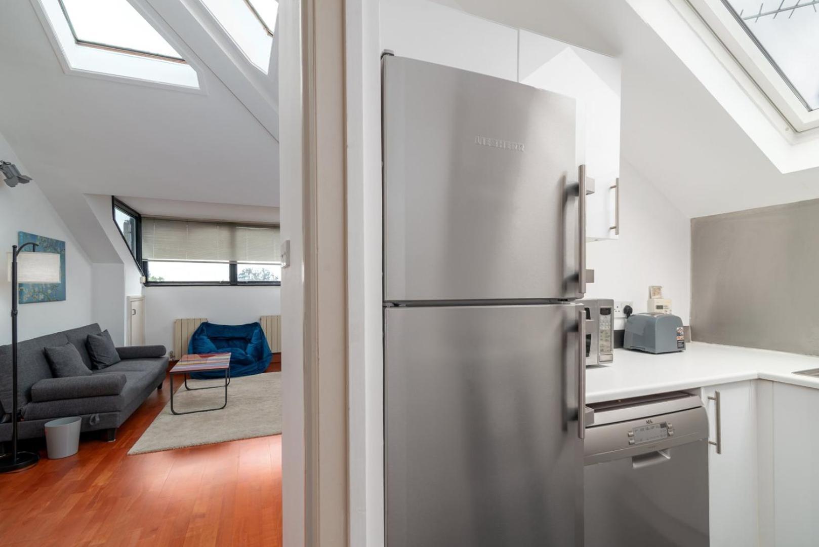 Guestready - Sunny Top Floor Flat With Views Londres