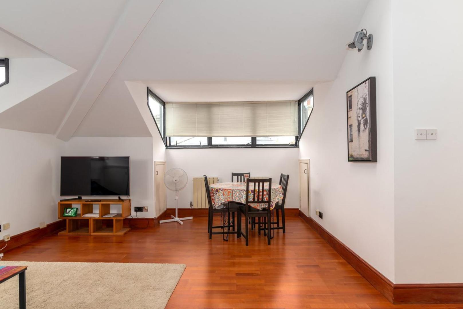 Appartement Guestready - Sunny Top Floor Flat With Views Londres
