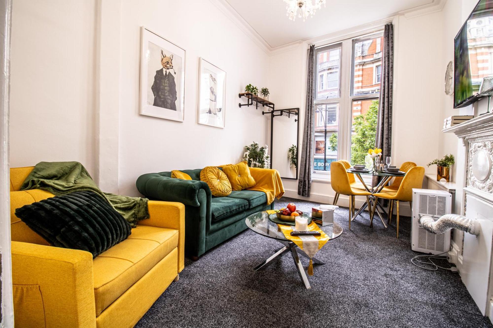 Oxford Street Chic Retreat - Unparalleled Elegance And Urban Comfort! Gc1 Lejlighed *