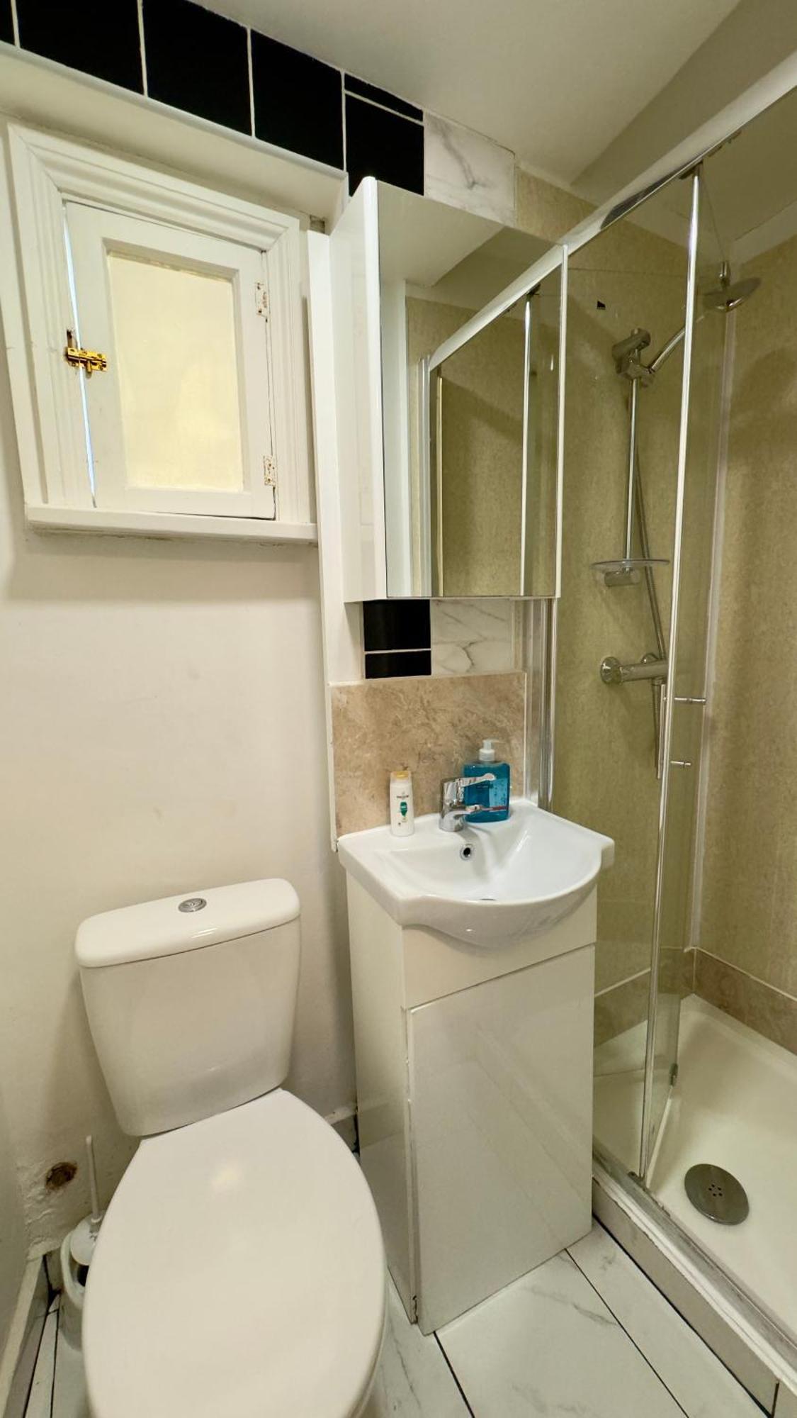 Single 9 * London
