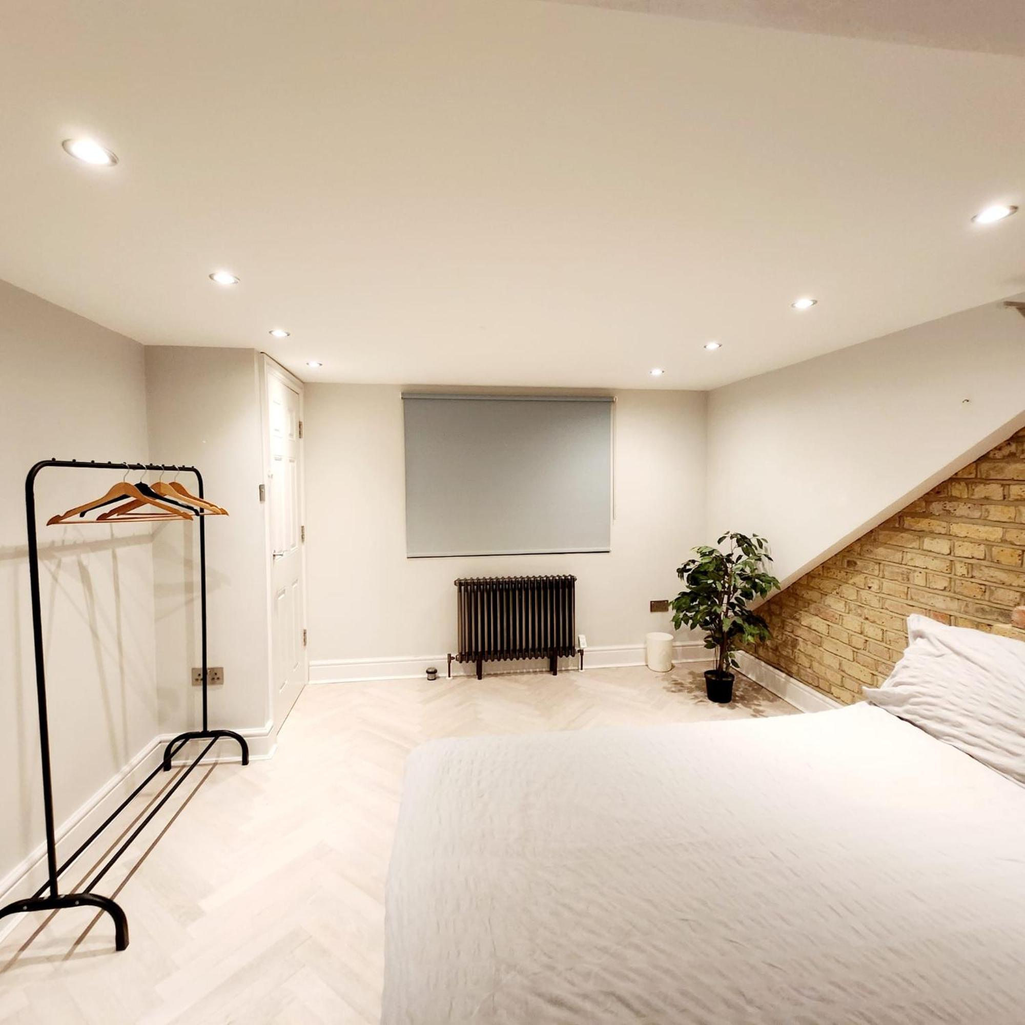 Contemporary 3 Bed House With Spacious Garden Close To Stratford & Canary Wharf Accommodatie bij particulieren