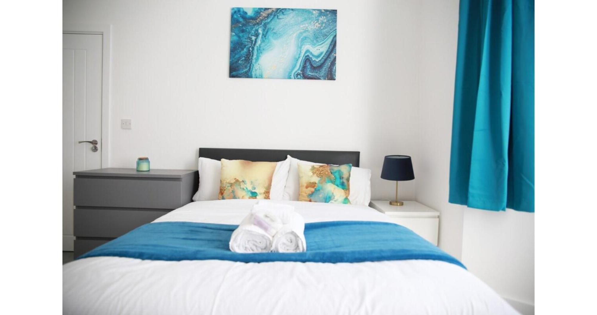 Cricklewood Deluxe Ensuite London