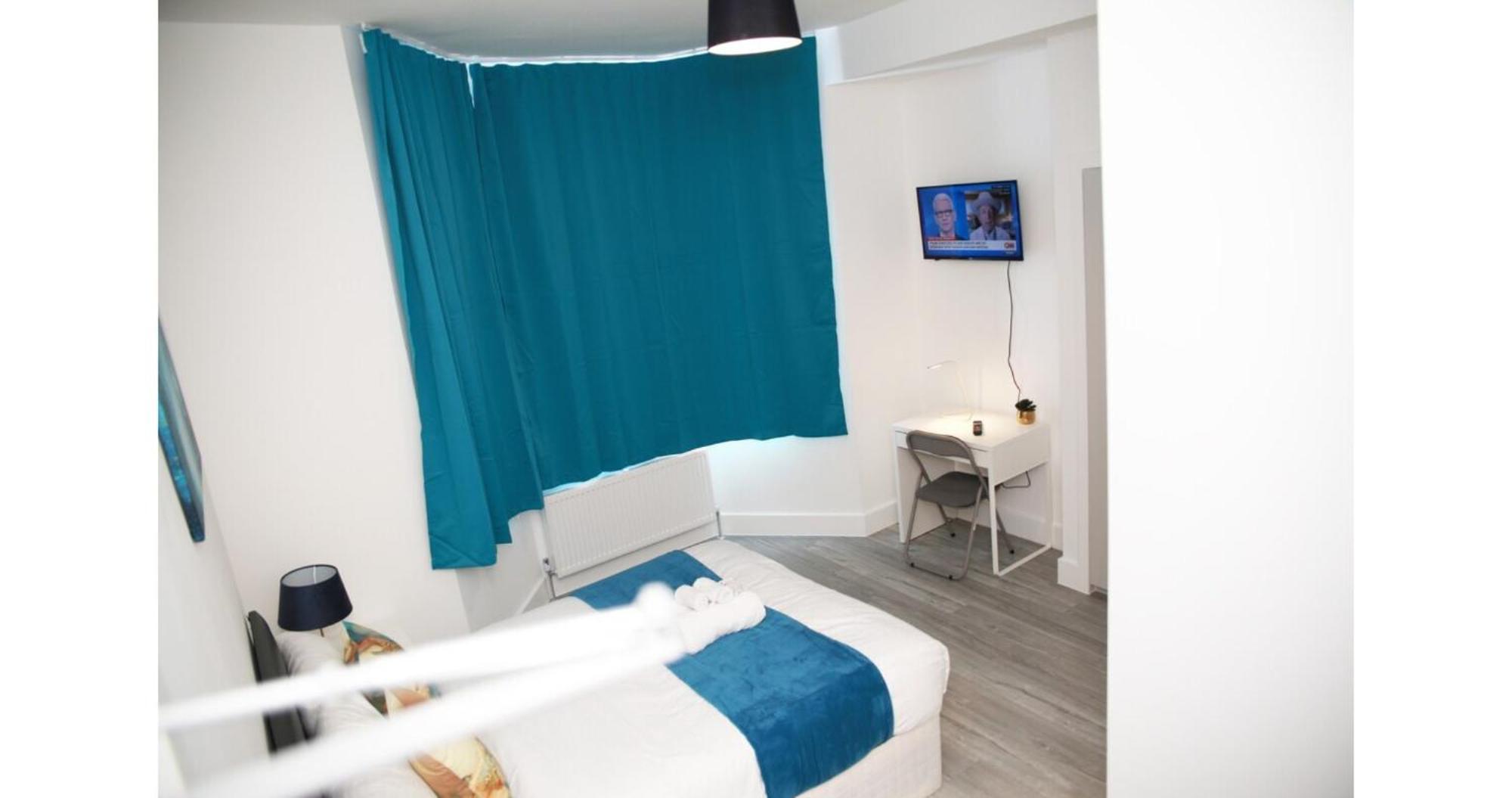 Cricklewood Deluxe Ensuite *