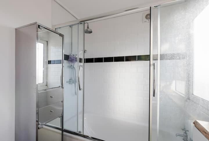 Appartamento Guestready - Stylish Skyline Views, *