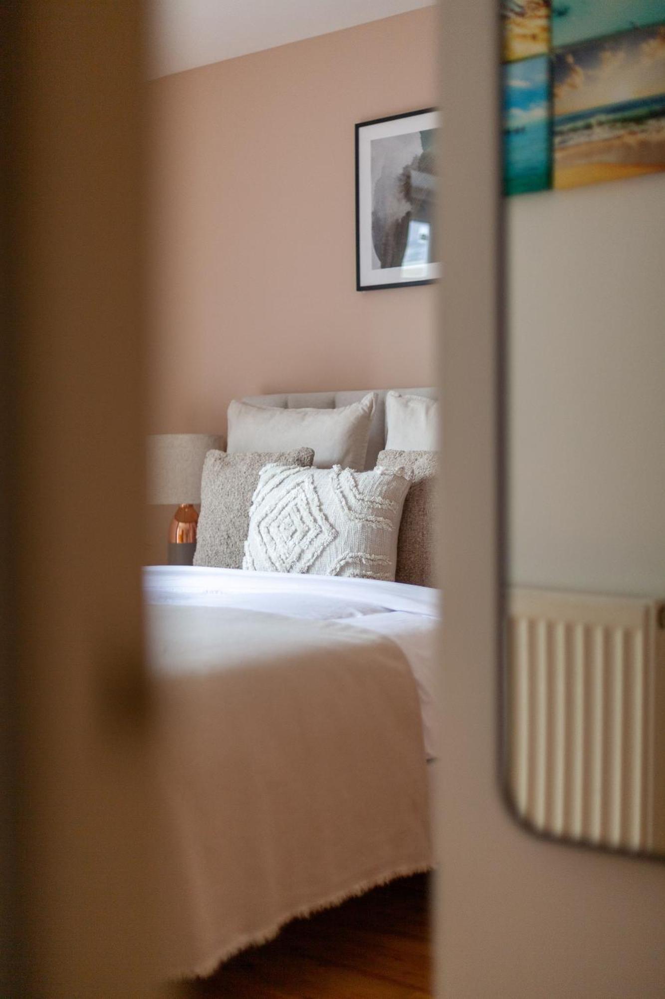 The Canary Wharf Flat London