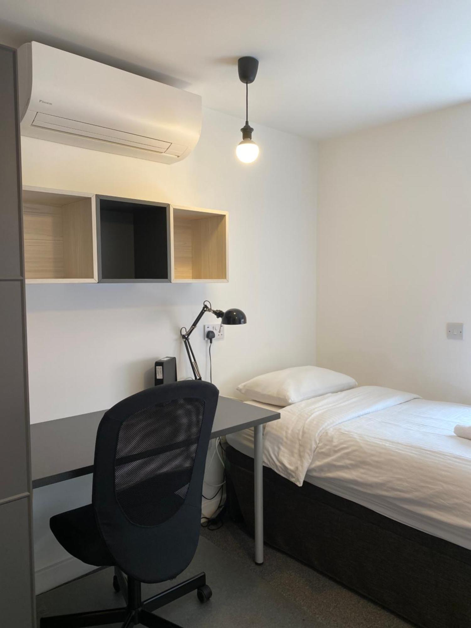 Studio Flat Farringdon London