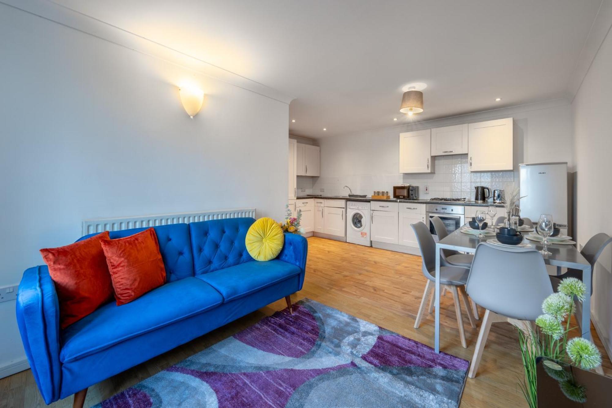 London*stamfordhill *2br*sleeps 5*2 Tube Lines*contractors*relocation Appartamento *