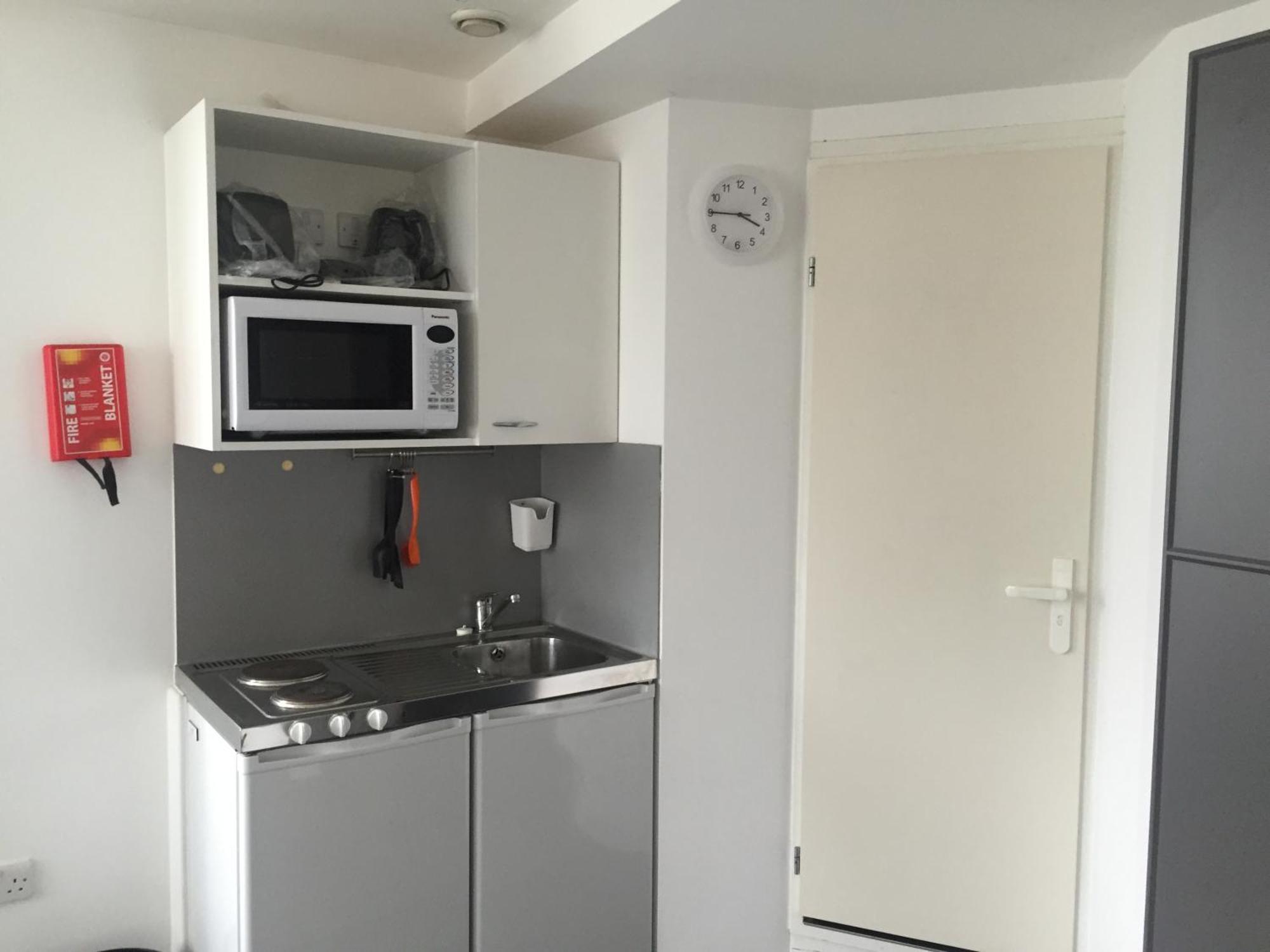Studio Flat Farringdon * London