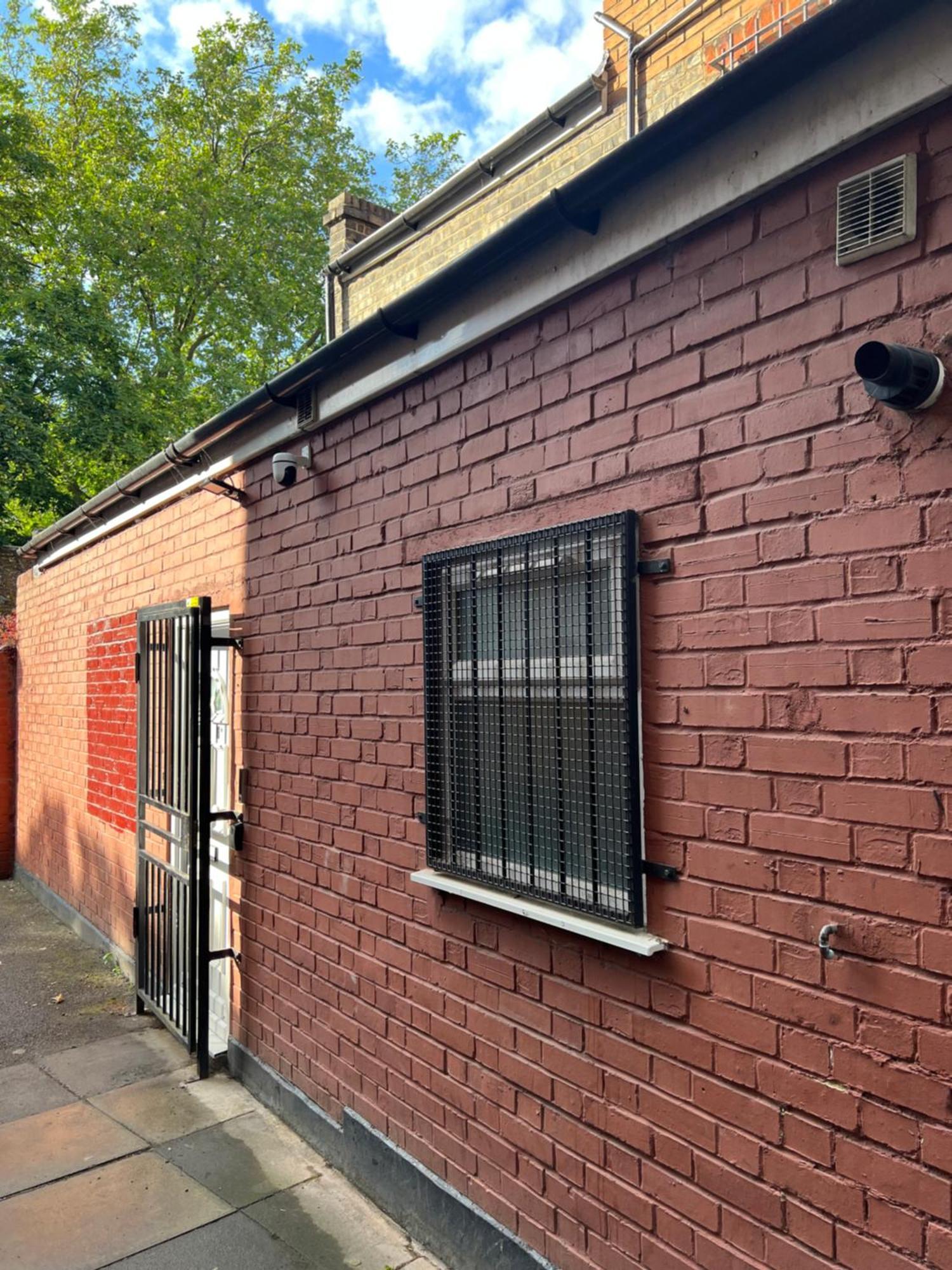 Lovely Garden Flat Near Emirates Stadium And Kings Cross St Pancras Station Londen