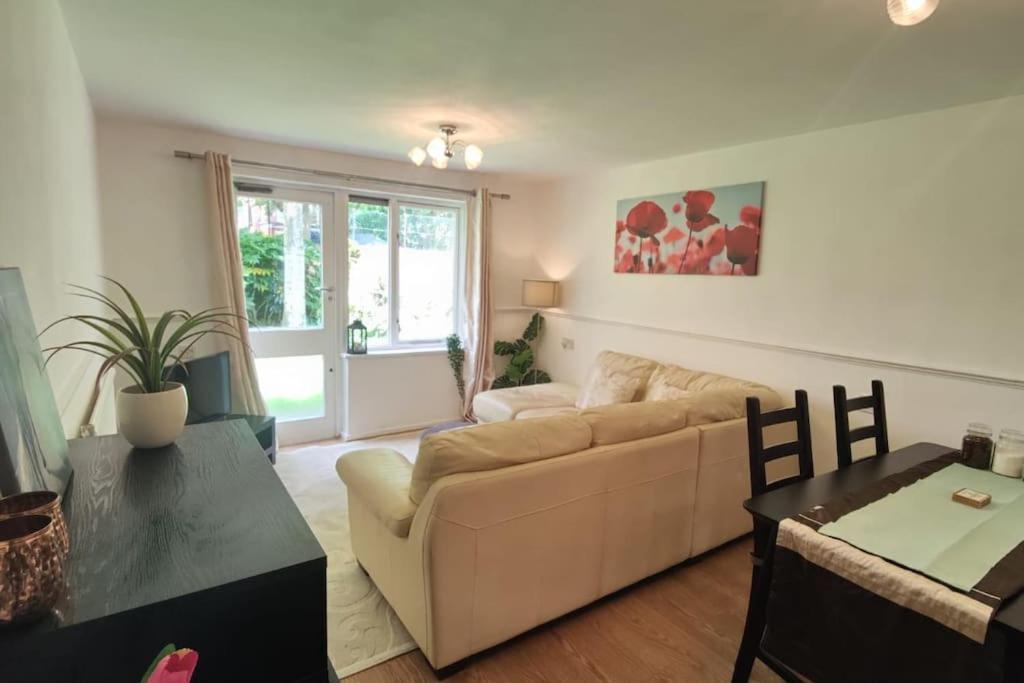 2 Bed Brick Lane Flat, Liverpool St Appartement Londen