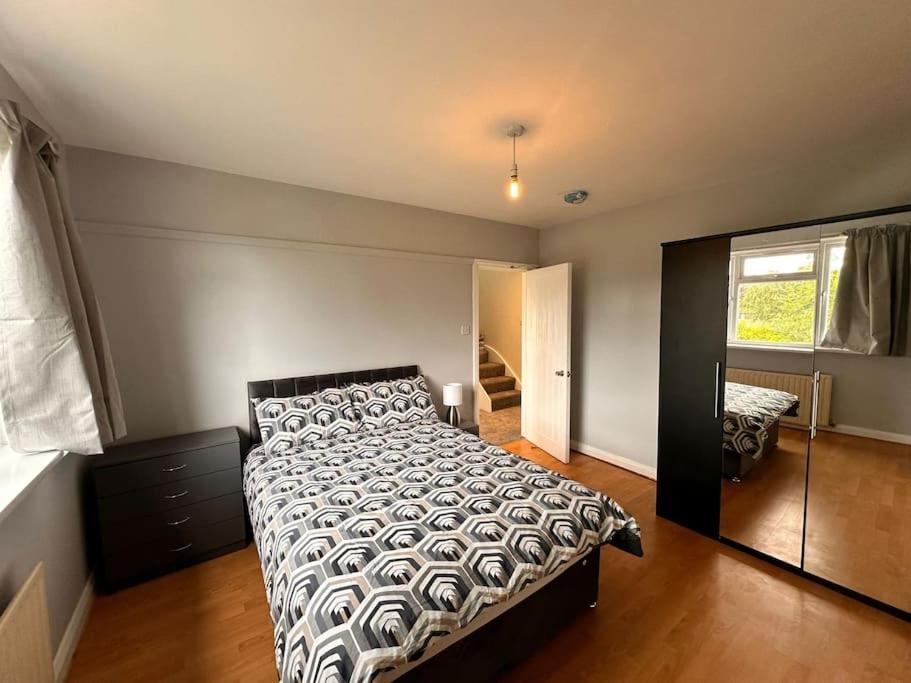 Lägenhet 5 Bed In Se12 London