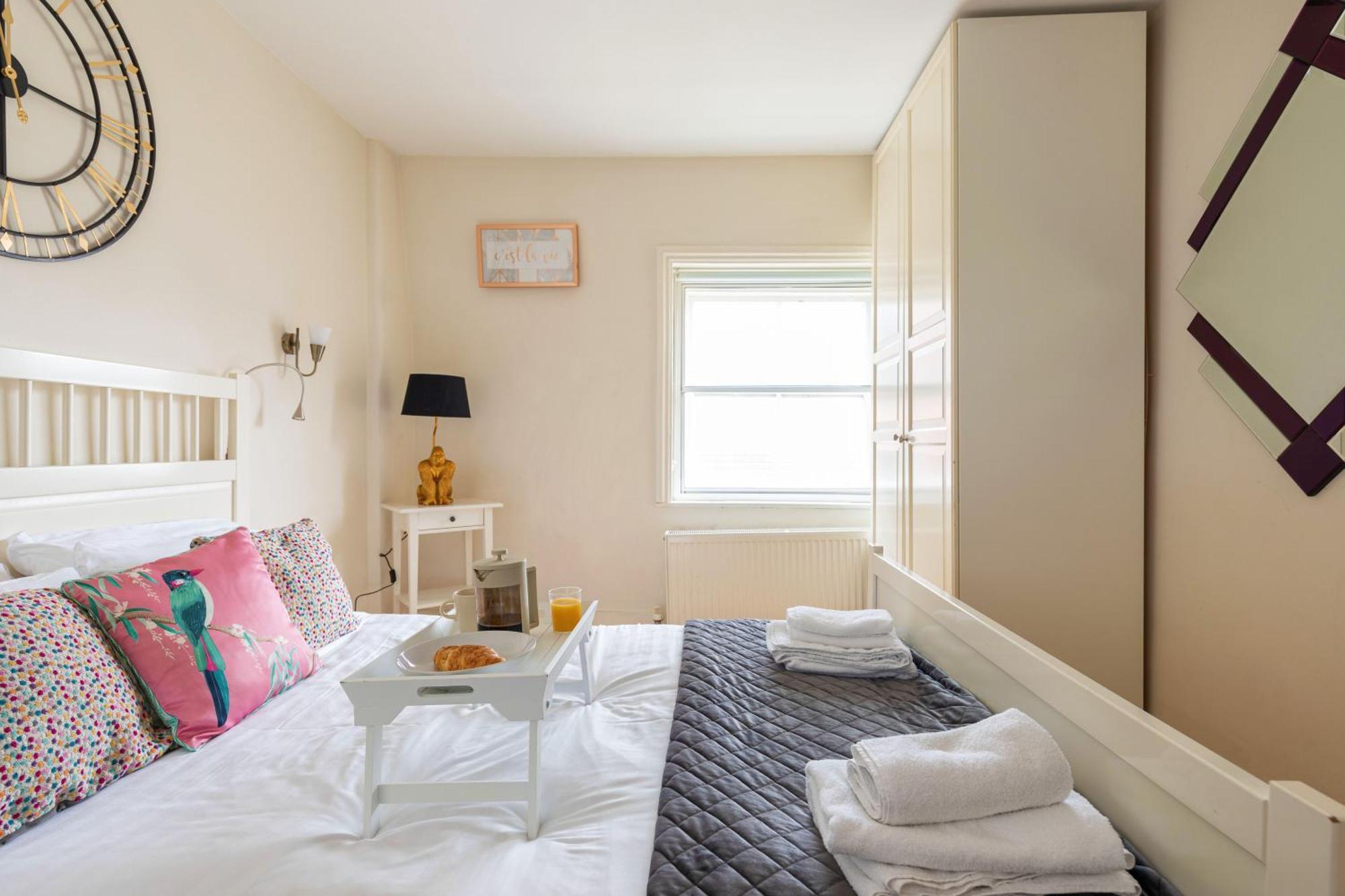 Apartment Prime Location One-bed By Bond Street *