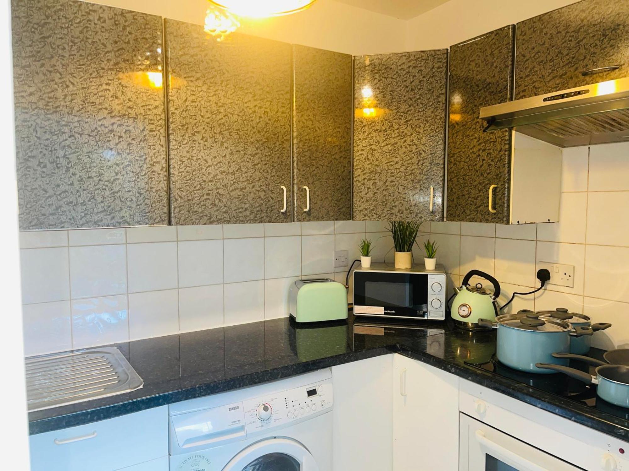 Apartment Luxury Up To 8 Guests London