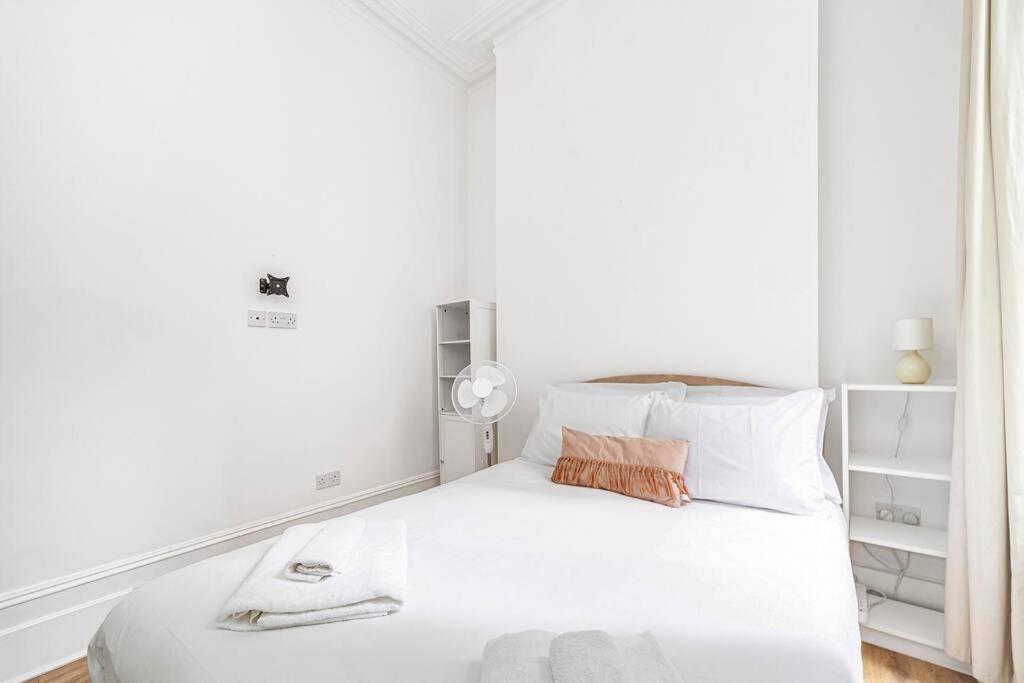Incredible Location In Central - 2bed * Londen