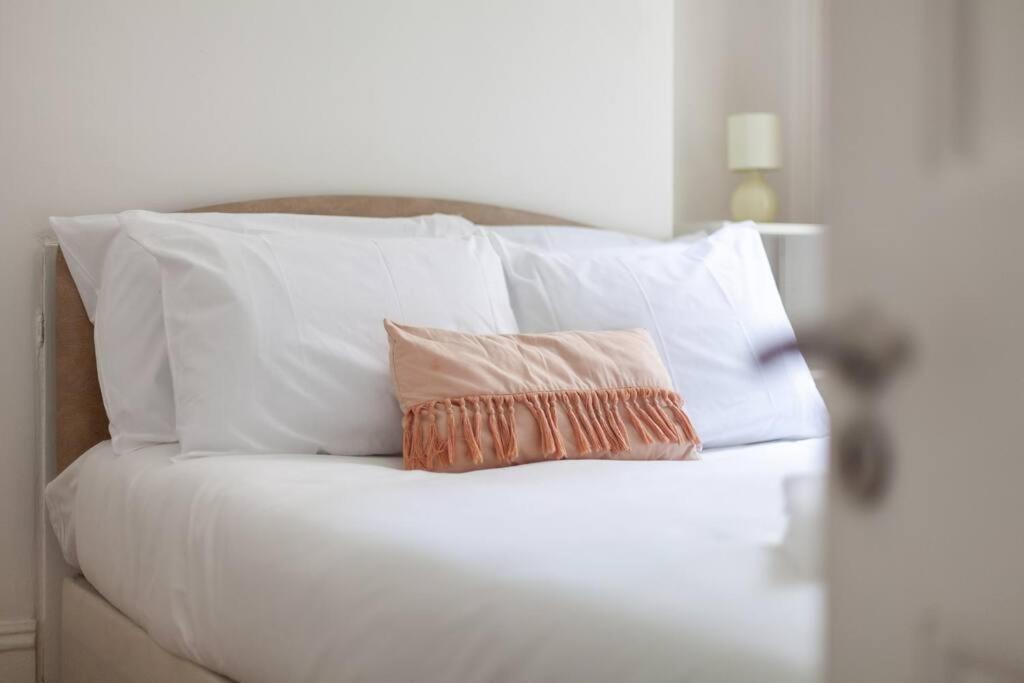 Incredible Location In Central - 2bed Appartement
