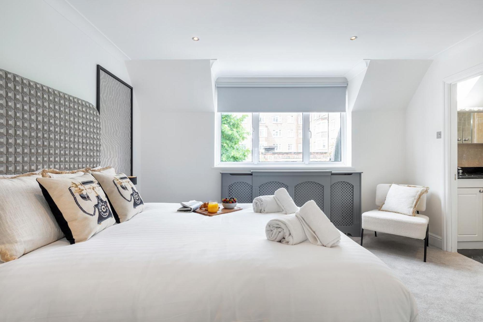 Rare 4beds Townhouse In Kensington With Patio Londra
