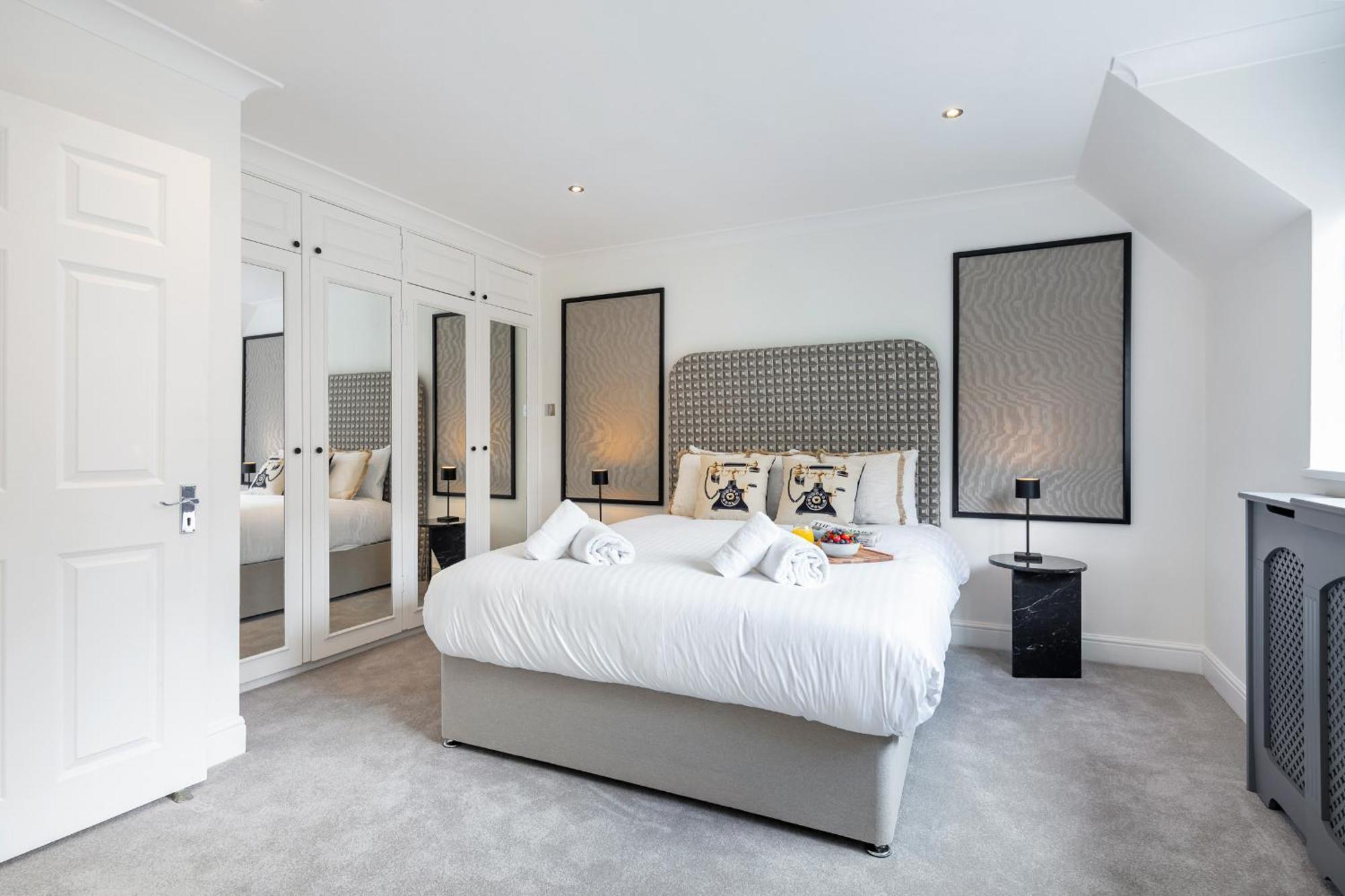 Casa vacanze Rare 4beds Townhouse In Kensington With Patio Londra