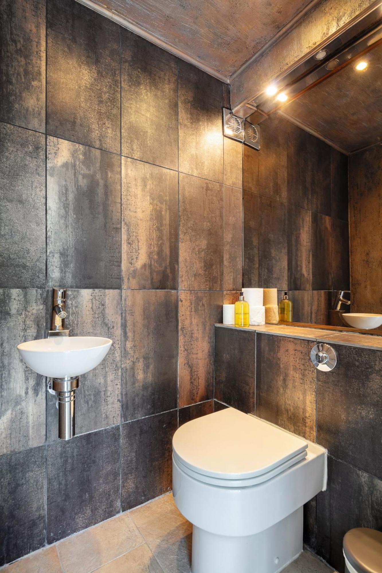 Rare 4beds Townhouse In Kensington With Patio Londra