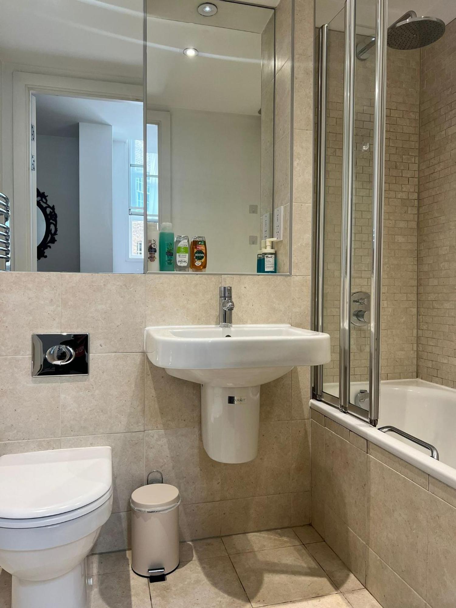 One Bedroom In Holborn Lägenhet London