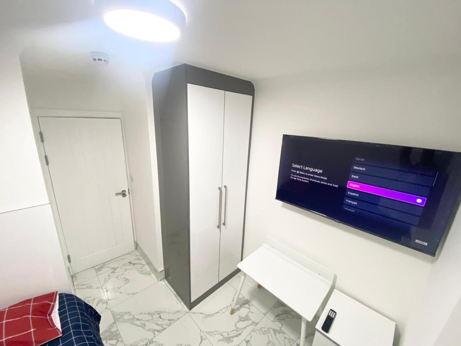 The Royal Boutique Regent By , Sleep 8 Londra