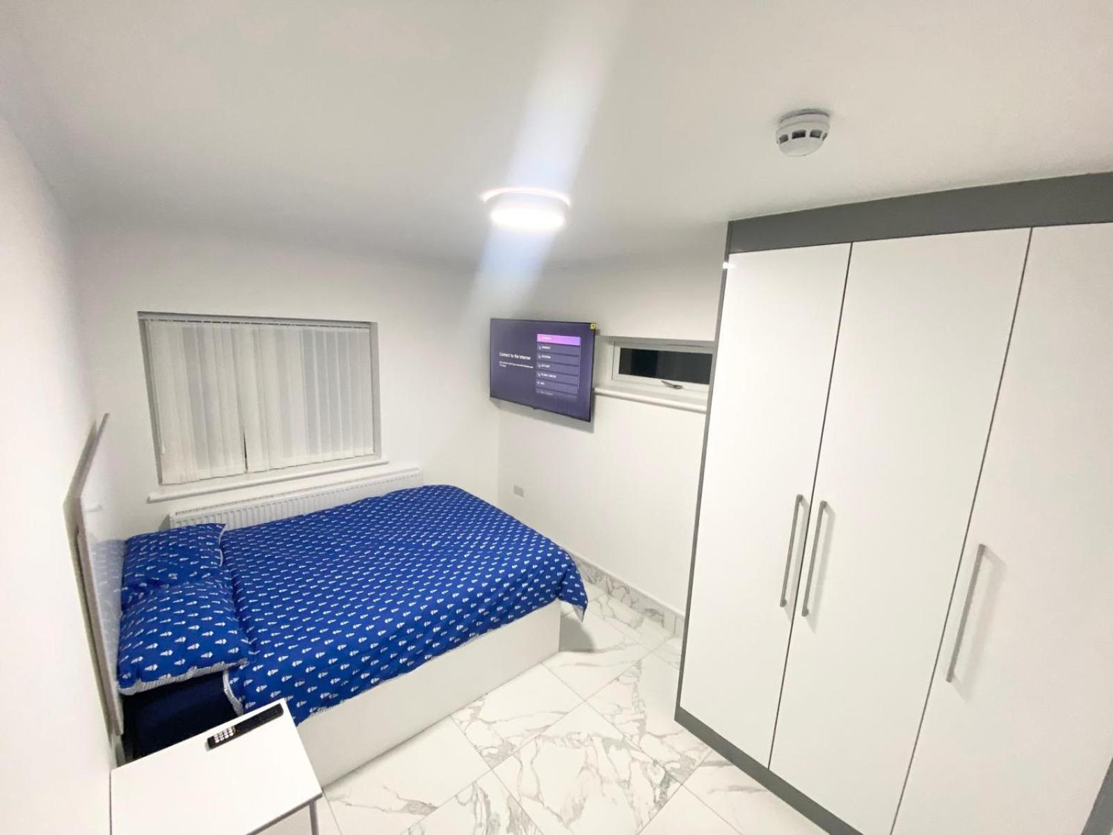 The Royal Boutique Regent By , Sleep 8 Londra
