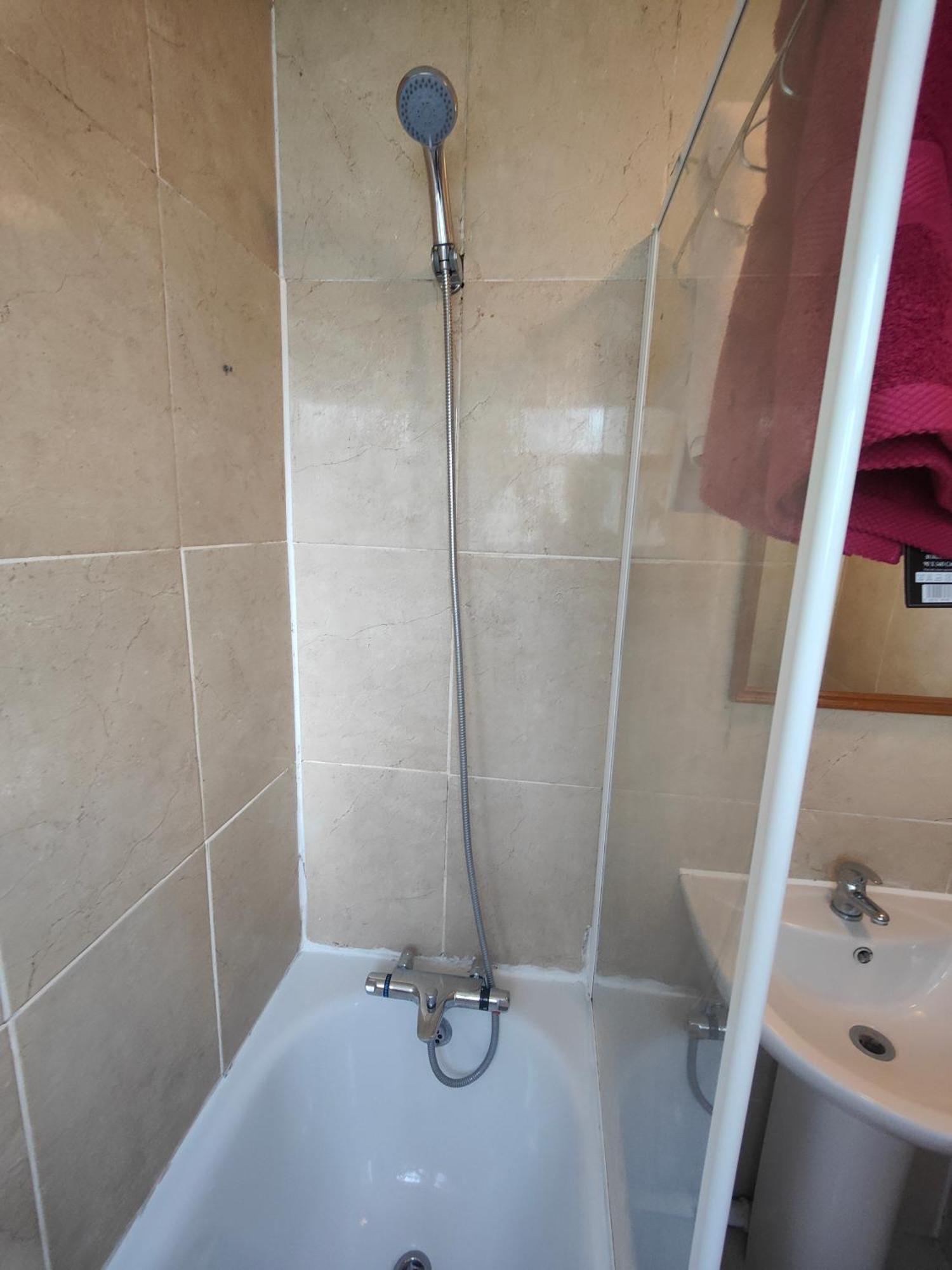 Elegant King Bed Get Away * London