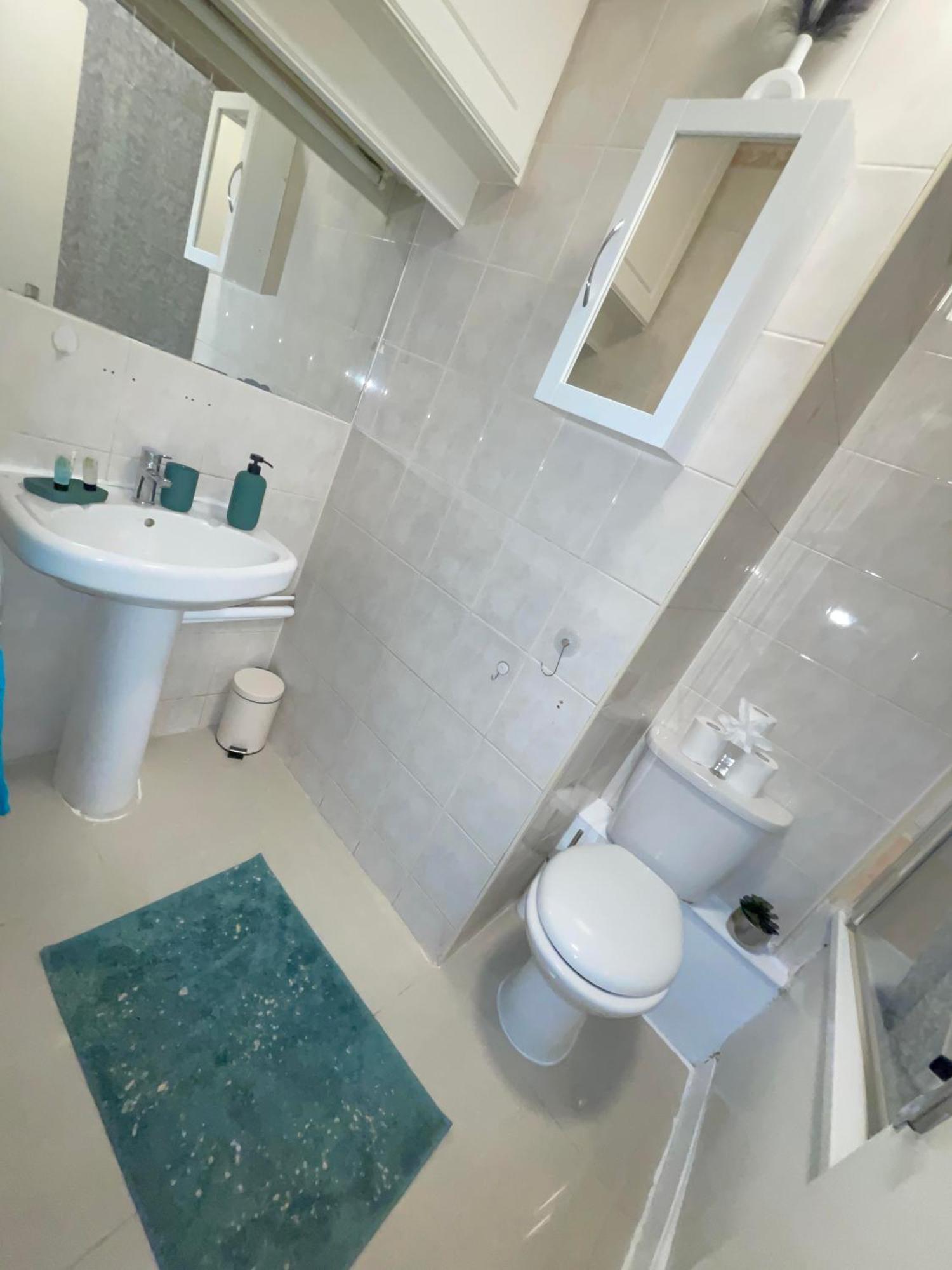 Cosy Private Two Bedroom Apartament In Kensinghton Can Fit Up To 8 Guests Leilighet