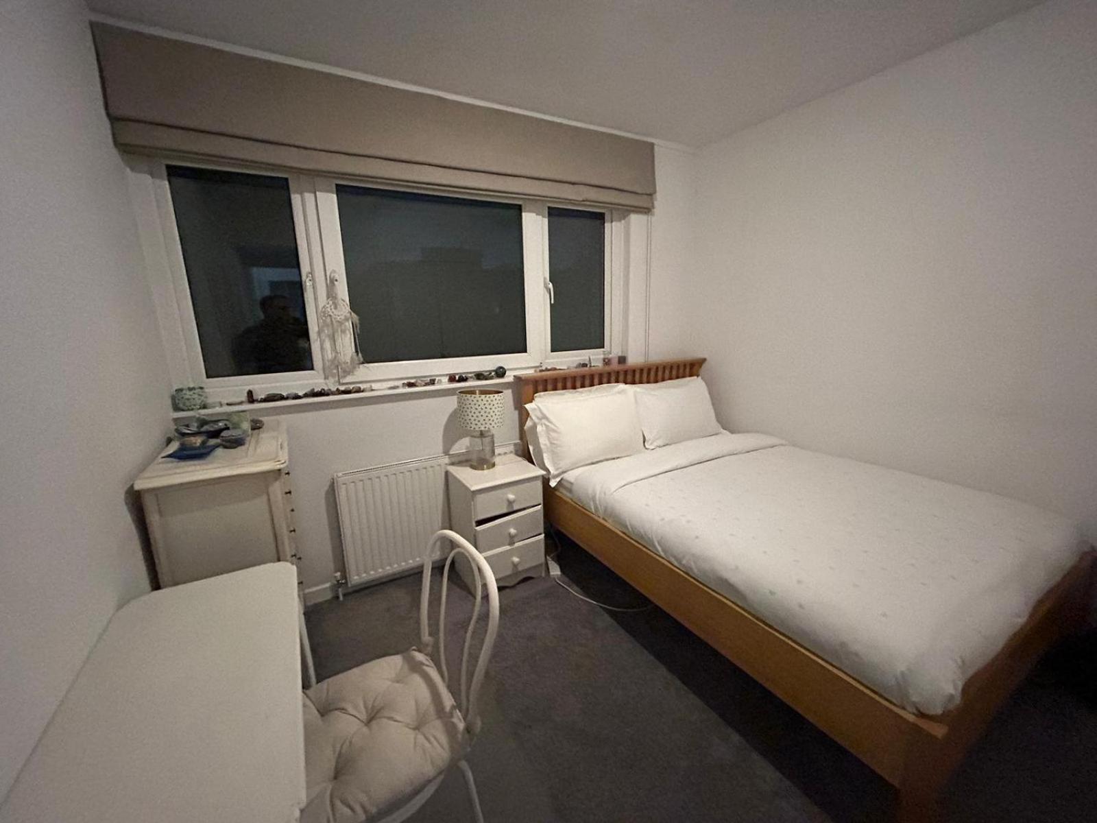 Woodsford Sq - Private Parking London