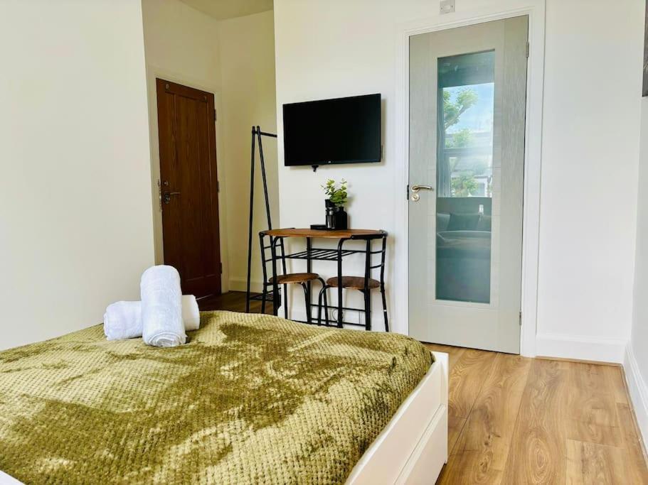 Appartement Zee Homes W6 *