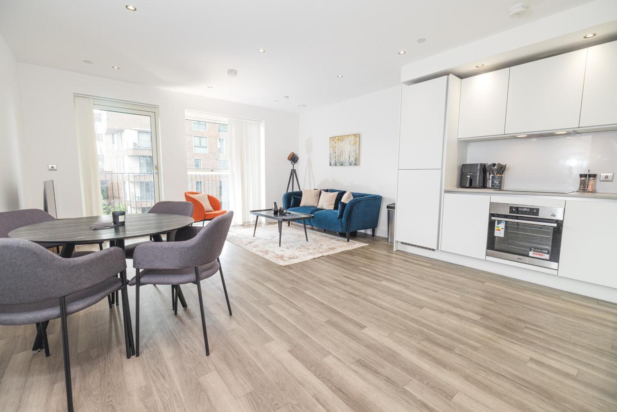 Apartment Escape - Royal Wharf