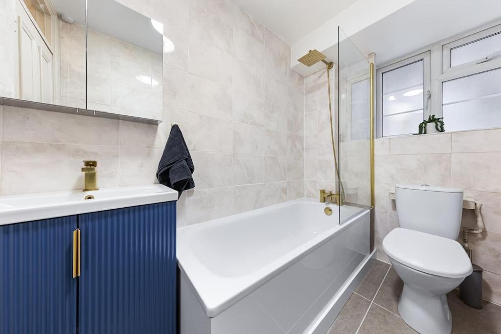 Brand New 3 Bedroom Flat In London