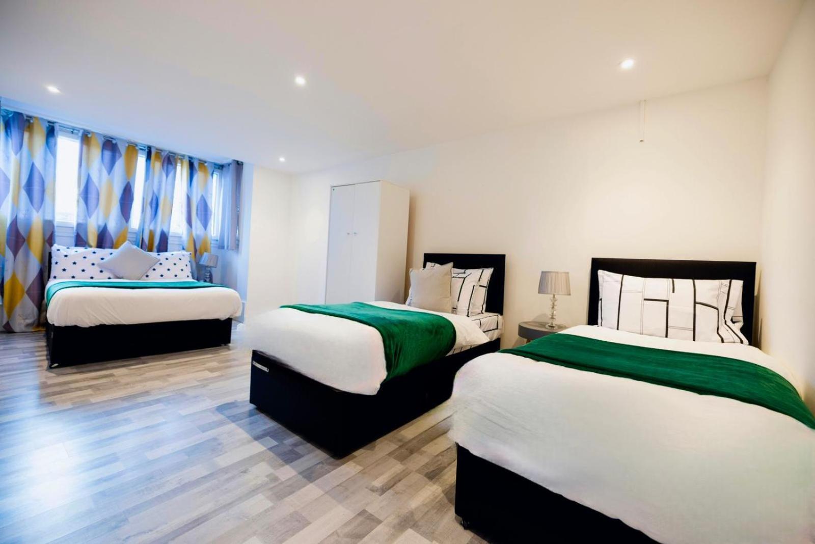 2 Bedrooms-6guests-veryspacious-freeparking-wifi *