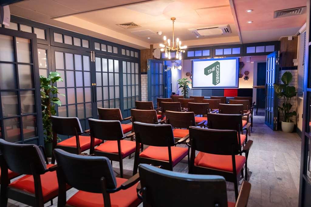 The Corner 3*