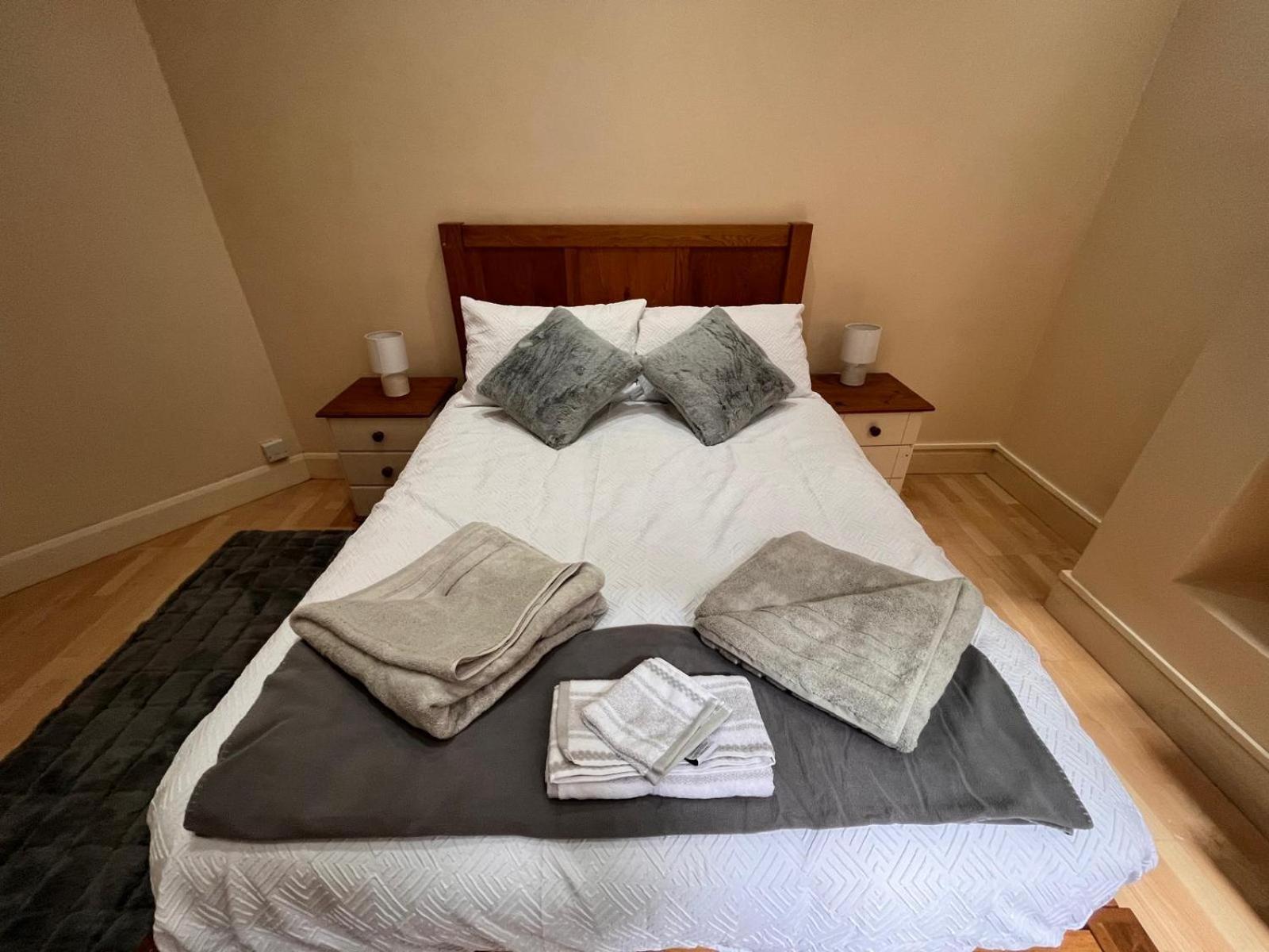 4 Bedroom Ground Floor For Up To 7 Guests Lejlighed *