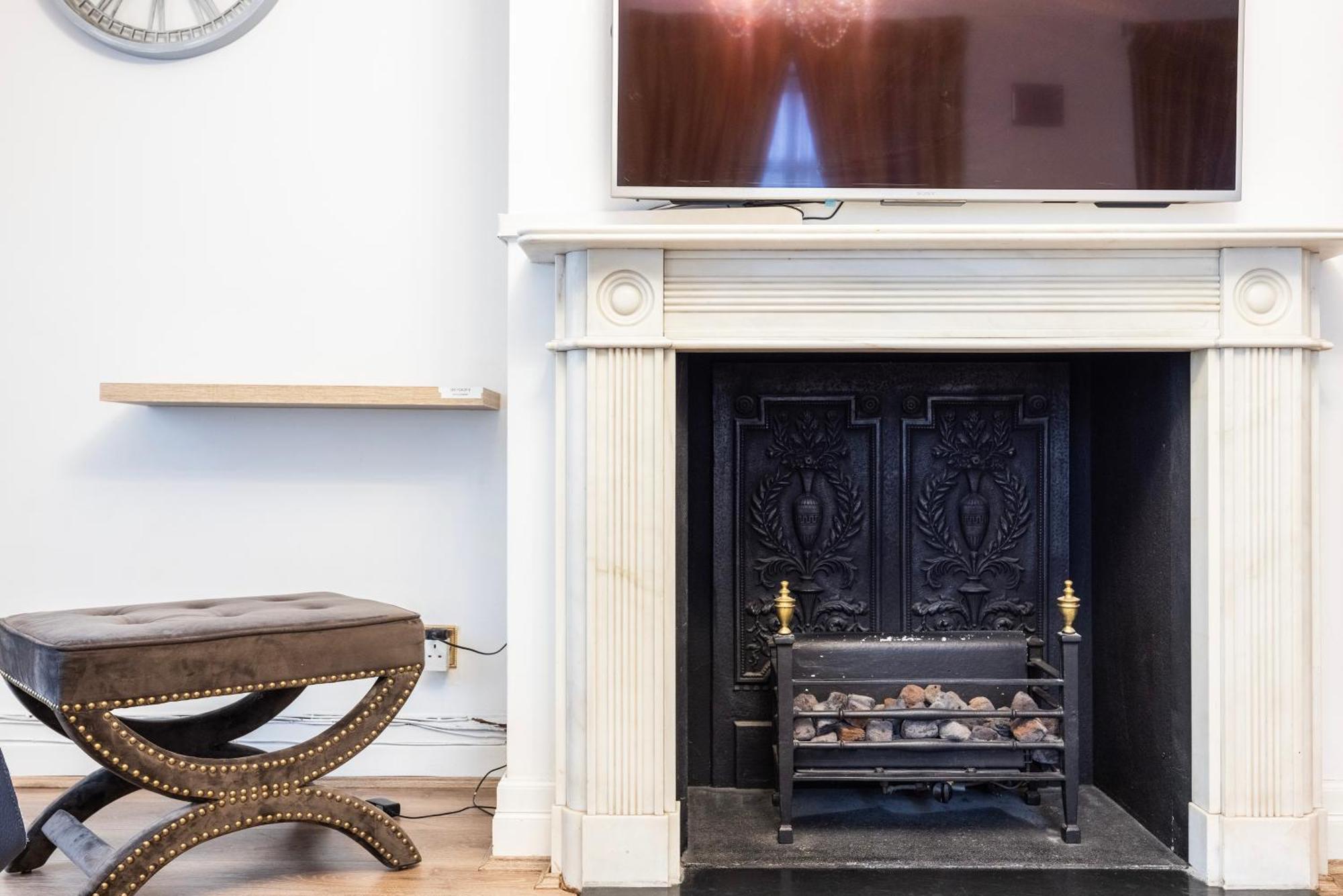 Carlton Court - Mayfair Aparthotel 5*